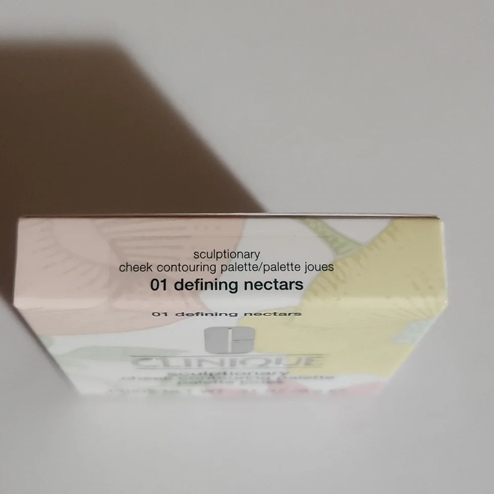 CLINIQUE Defining Nectars Sculptionary Cheek Contouring Palette